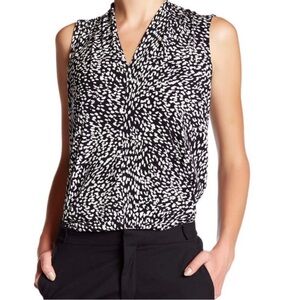 VINCE CAMUTO Sleeveless V-neck Print Top